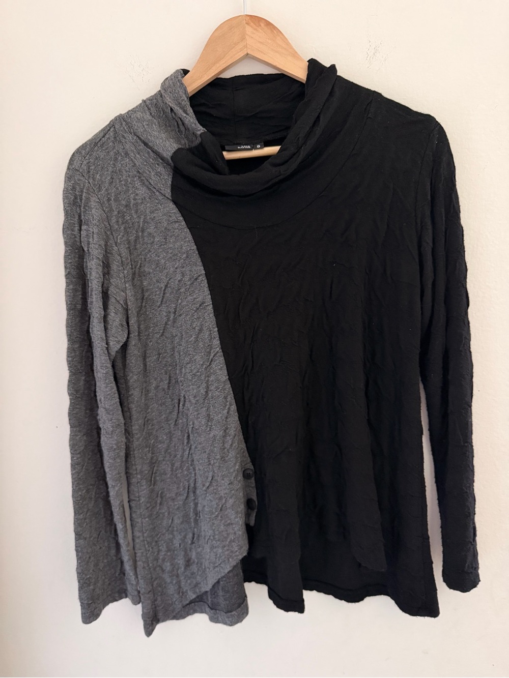 Lisa Bayne Colorblock Crinkle Knit Cowl Neck Tunic Top Gray Black S Lagenlook